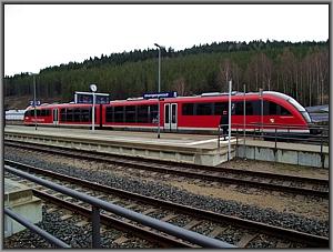 Zum Vergrößern auf das Bild klicken! Dort können Sie auch blättern und die Bildunterschriften lesen!