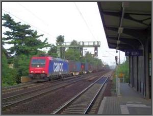 Zum Vergrößern auf das Bild klicken! Dort können Sie auch blättern und die Bildunterschriften lesen! 482 046 in Dresden-Strehlen