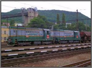 Zum Vergrößern auf das Bild klicken! Dort können Sie auch blättern und die Bildunterschriften lesen! 742 515 und 740 723 in Usti nad Labem Strekov