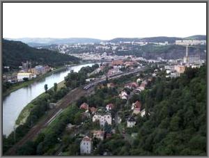 Zum Vergrößern auf das Bild klicken! Dort können Sie auch blättern und die Bildunterschriften lesen! Panorama Usti nad Labem