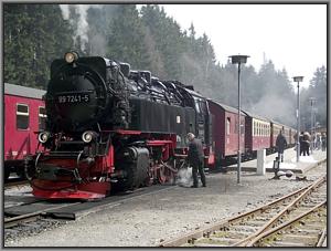 Zum Vergrößern auf das Bild klicken! Dort können Sie auch blättern und die Bildunterschriften lesen! 99 7241 mit P 8920 zum Brocken in Schierke