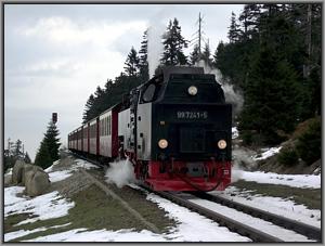 Zum Vergrößern auf das Bild klicken! Dort können Sie auch blättern und die Bildunterschriften lesen! 99 7241 erreicht mit P 8924 den Bf Goetheweg
