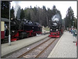 Zum Vergrößern auf das Bild klicken! Dort können Sie auch blättern und die Bildunterschriften lesen! 99 7243 erreicht mit P 8945 zum Brocken den Bf Schierke