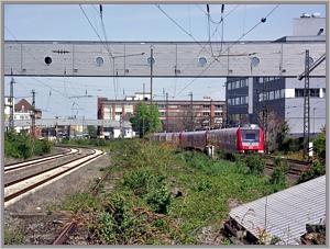 Zum Vergrößern auf das Bild klicken! Dort können Sie auch blättern und die Bildunterschriften lesen!
