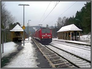 146 240 mit RE-D 4616 in Wiesthal