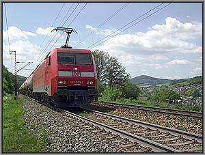 Zum Vergrößern auf das Bild klicken! Dort können Sie auch blättern und die Bildunterschriften lesen! 152 069 mit EZ 51486 zwischen Laufach und Heigenbrückenh West