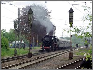 Zum Vergrößern auf das Bild klicken! Dort können Sie auch blättern und die Bildunterschriften lesen! 52 1360 in Hetzerath