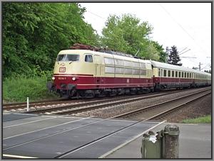 Zum Vergrößern auf das Bild klicken! Dort können Sie auch blättern und die Bildunterschriften lesen! 103 113 in Hetzerath