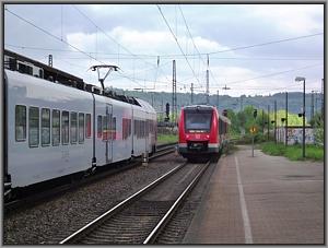 Zum Vergrößern auf das Bild klicken! Dort können Sie auch blättern und die Bildunterschriften lesen! RE-G 11343 und RE-D 4120 in Ehrang