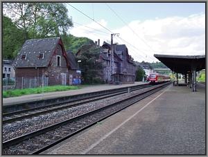 Zum Vergrößern auf das Bild klicken! Dort können Sie auch blättern und die Bildunterschriften lesen! 620 033 in Ehrang