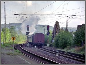 Zum Vergrößern auf das Bild klicken! Dort können Sie auch blättern und die Bildunterschriften lesen!