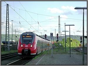 Zum Vergrößern auf das Bild klicken! Dort können Sie auch blättern und die Bildunterschriften lesen! 442 208 in Ehrang